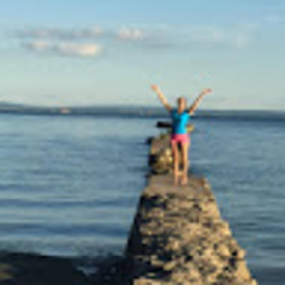 Meet your Posher, Charmaine - Picture 1 of 1